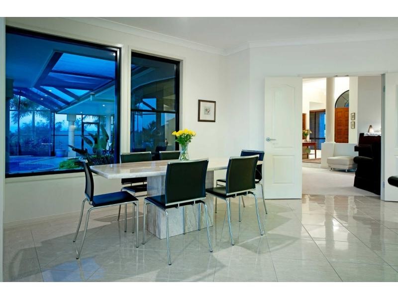 35 Prosperity Drive, Hope Island QLD 4212