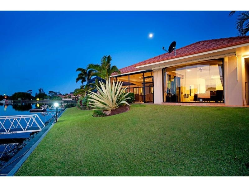 35 Prosperity Drive, Hope Island QLD 4212