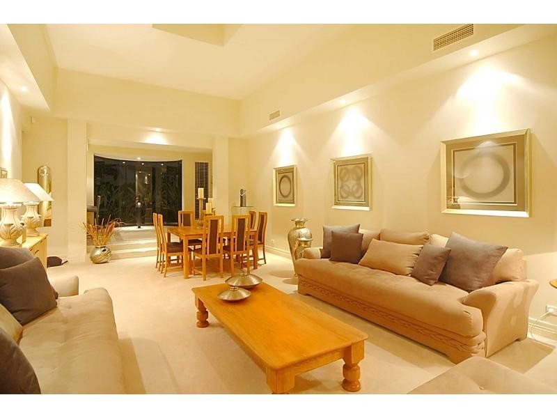 3188 Riverleigh Drive, Hope Island QLD 4212