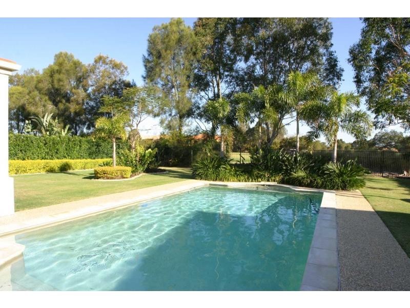 3188 Riverleigh Drive, Hope Island QLD 4212