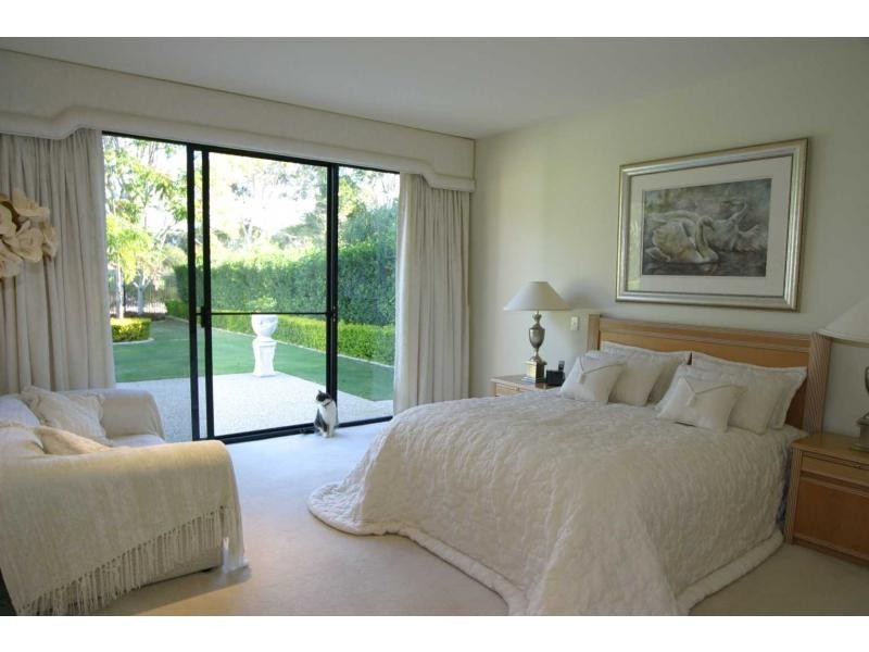 3188 Riverleigh Drive, Hope Island QLD 4212