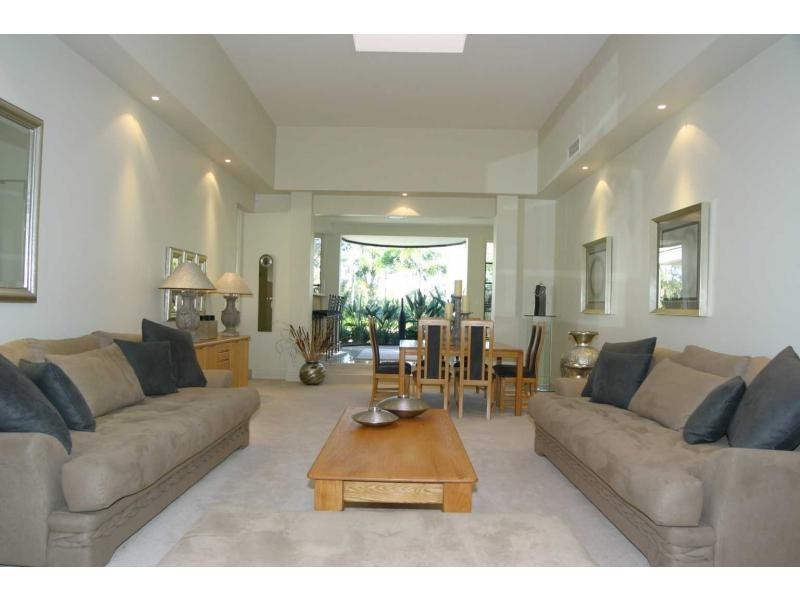 3188 Riverleigh Drive, Hope Island QLD 4212