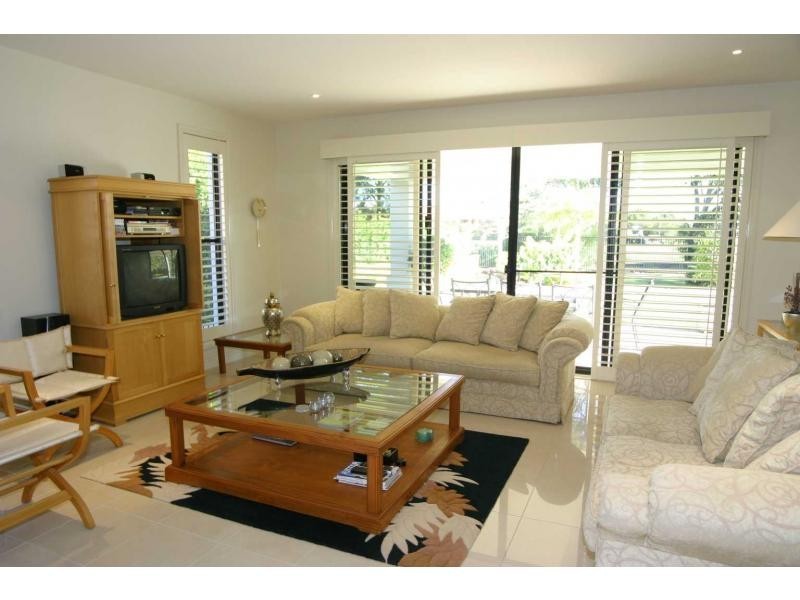 3188 Riverleigh Drive, Hope Island QLD 4212