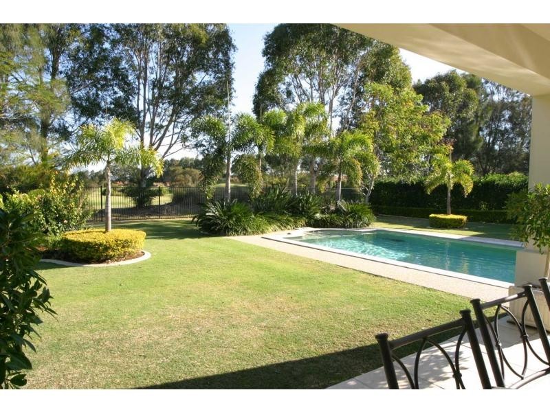 3188 Riverleigh Drive, Hope Island QLD 4212