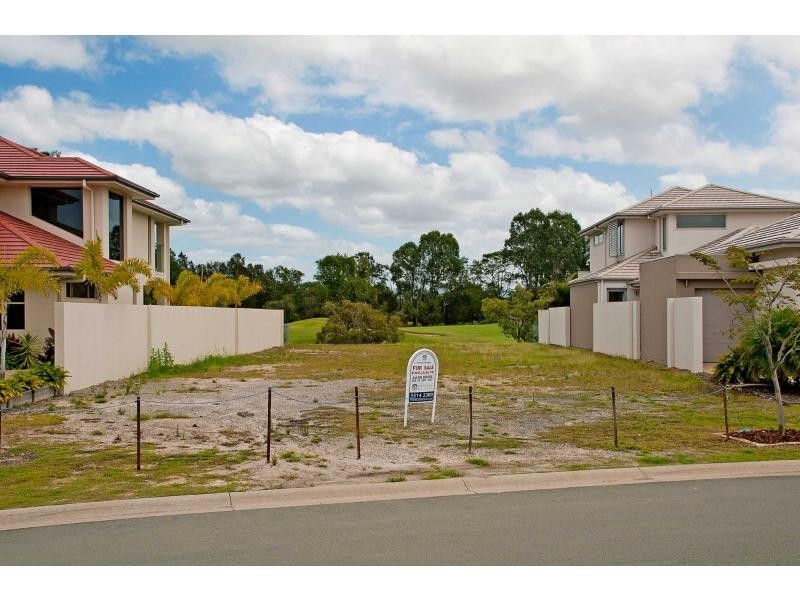 9105 Peter Senior Drive, Hope Island QLD 4212