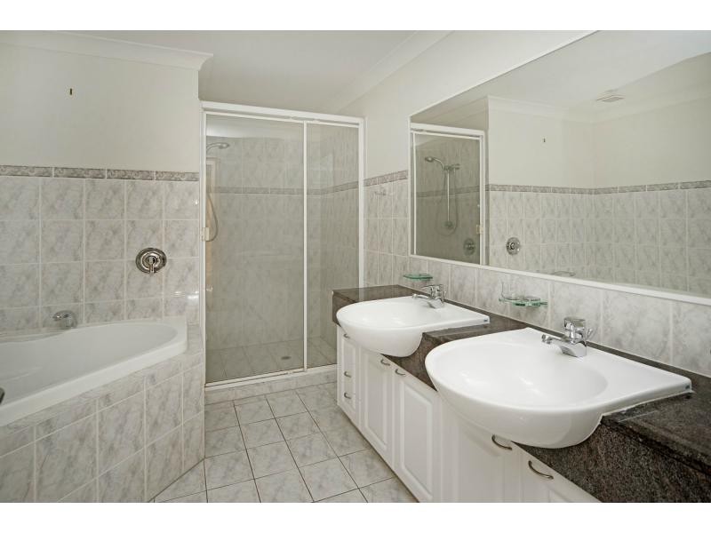 Hope Island QLD 4212