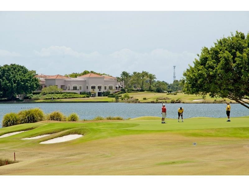 Hope Island QLD 4212