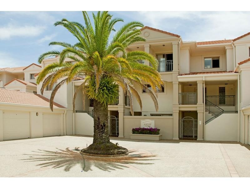 Hope Island QLD 4212