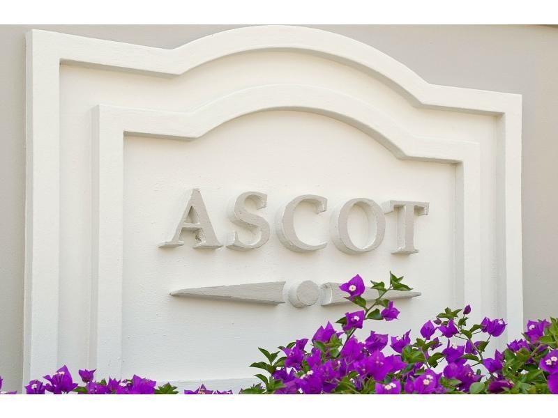 Hope Island QLD 4212