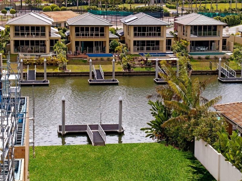 L6 Bolsena Circuit, Hope Island QLD 4212