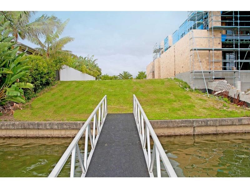 L6 Bolsena Circuit, Hope Island QLD 4212