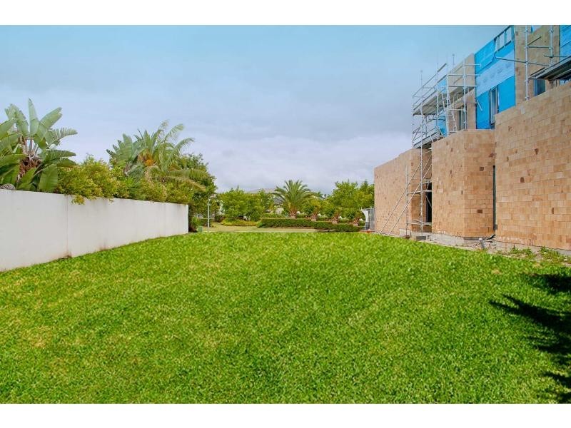 L6 Bolsena Circuit, Hope Island QLD 4212