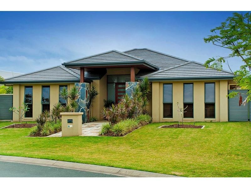 2840 Wylarah Way, Hope Island QLD 4212