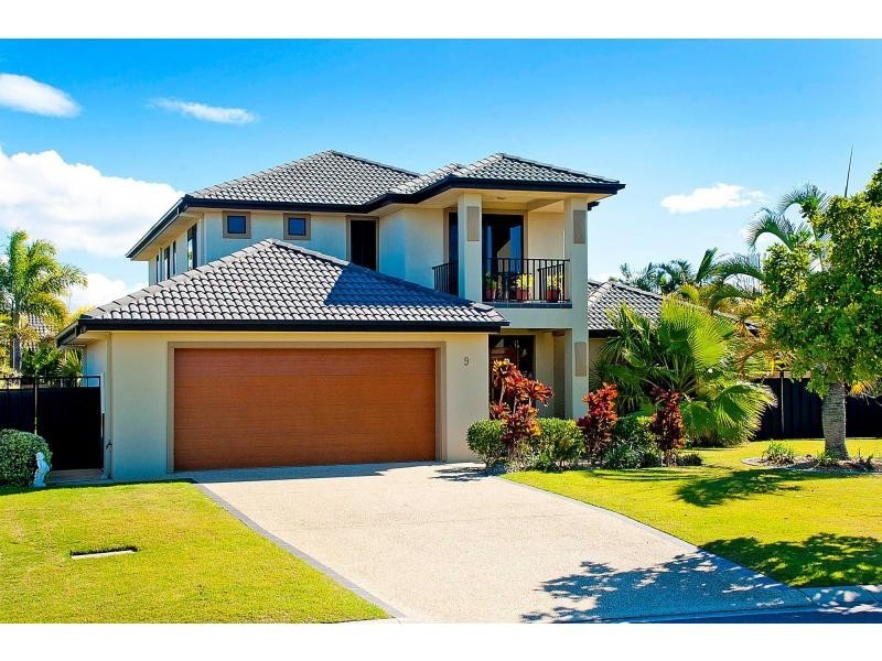 9 Calmwater Cres, Oyster Cove, Hope Island QLD 4212