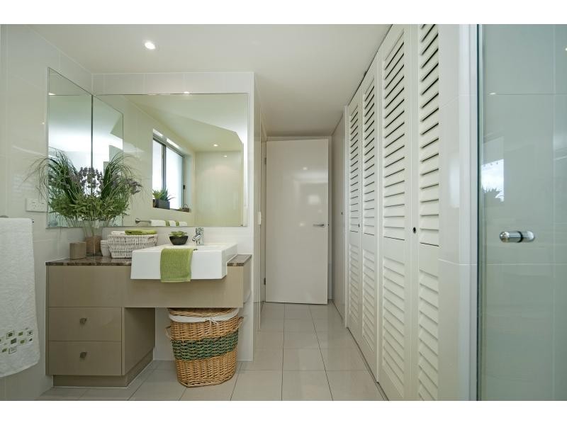 8315 Magnolia Drive East, Hope Island QLD 4212