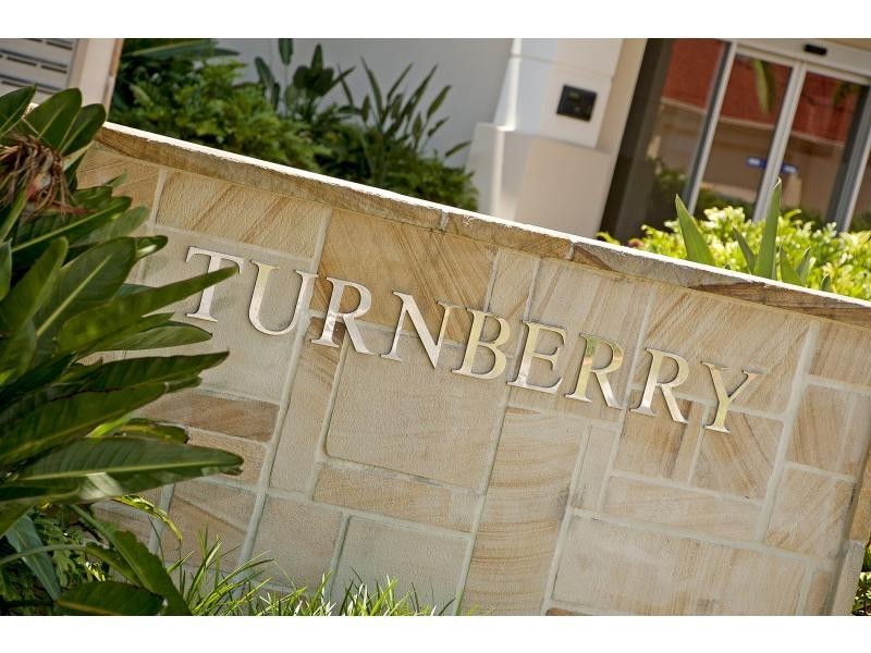 8315 Magnolia Drive East, Hope Island QLD 4212