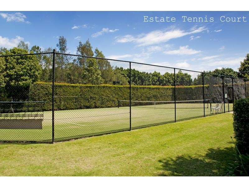 8315 Magnolia Drive East, Hope Island QLD 4212