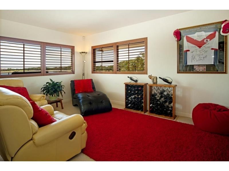 8315 Magnolia Drive East, Hope Island QLD 4212