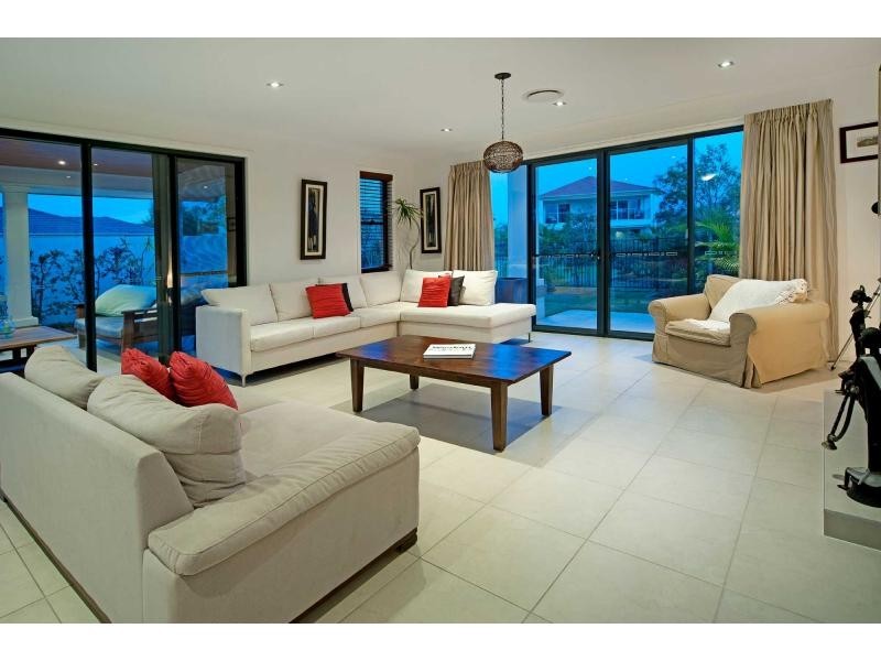 Hope Island QLD 4212