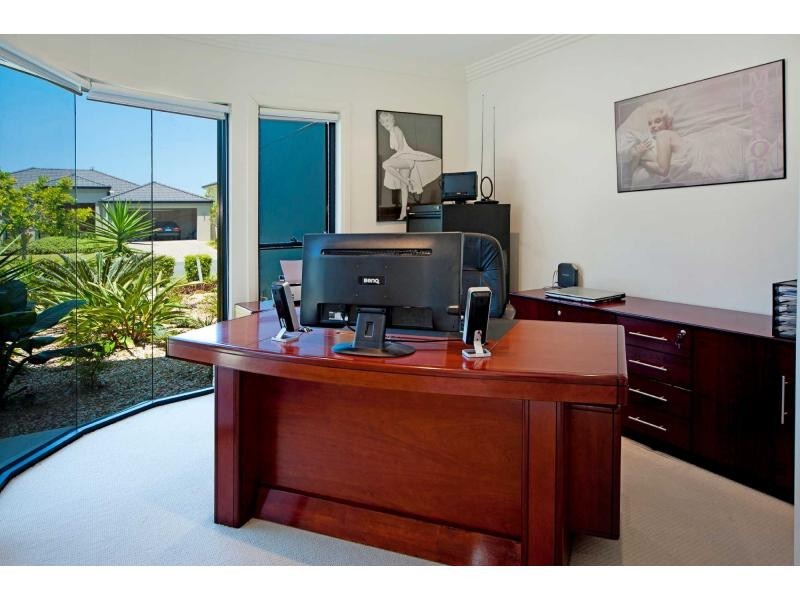 5 Mandolin Avenue, Hope Island QLD 4212