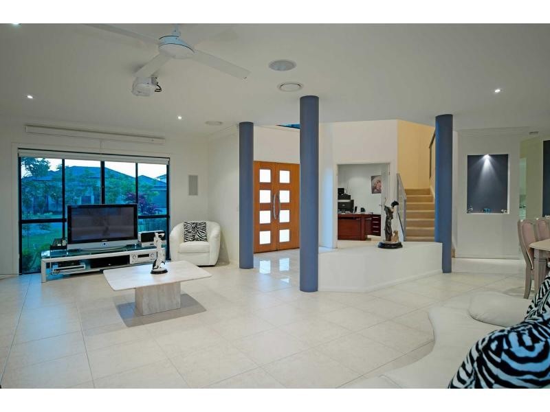 5 Mandolin Avenue, Hope Island QLD 4212