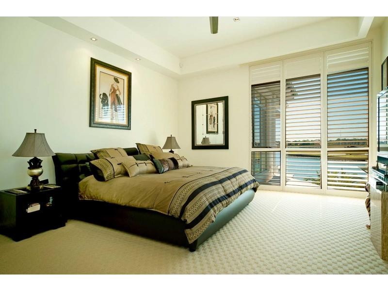 2251 Glengallon Way, Hope Island QLD 4212