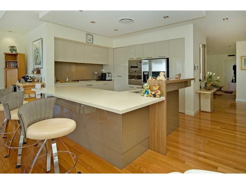 2251 Glengallon Way, Hope Island QLD 4212