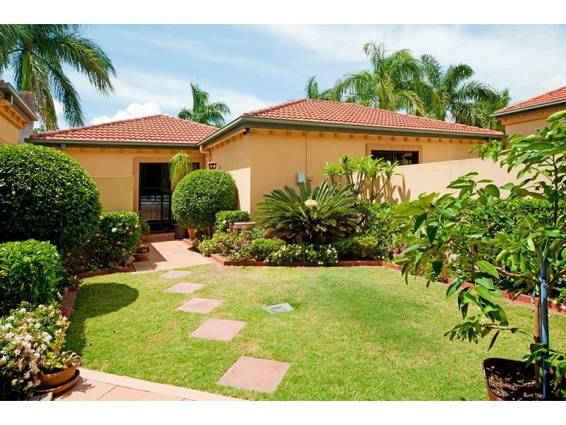 3213 Palladian Drive, Hope Island QLD 4212