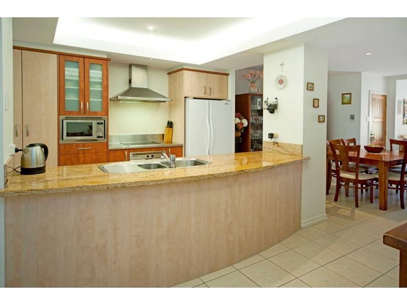 3213 Palladian Drive, Hope Island QLD 4212