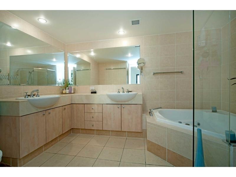 3213 Palladian Drive, Hope Island QLD 4212