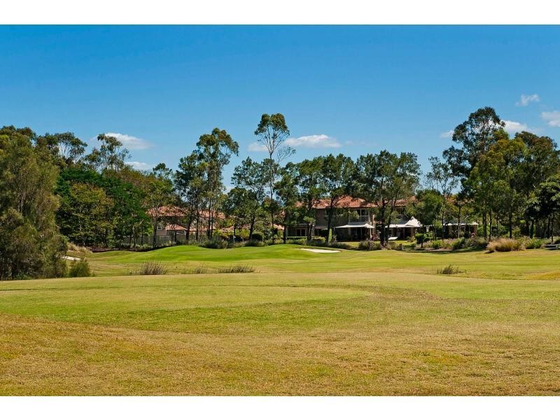 8606 Magnolia Drive East, Hope Island QLD 4212