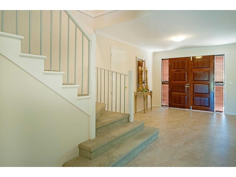 8606 Magnolia Drive East, Hope Island QLD 4212