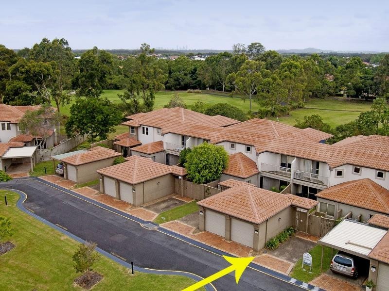 8121 Magnolia Gardens, Hope Island QLD 4212