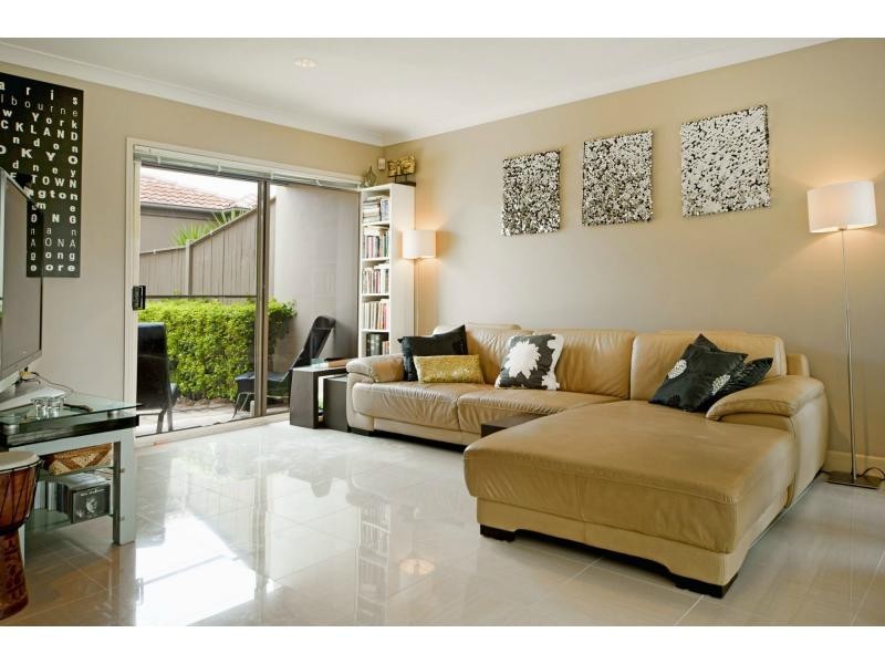 8121 Magnolia Gardens, Hope Island QLD 4212