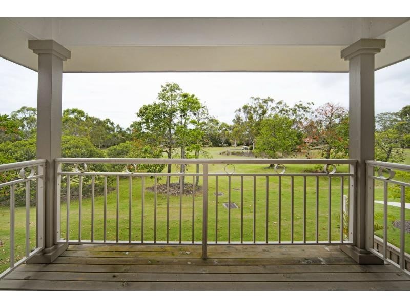 8121 Magnolia Gardens, Hope Island QLD 4212