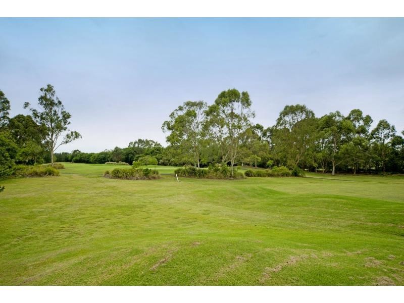 8121 Magnolia Gardens, Hope Island QLD 4212