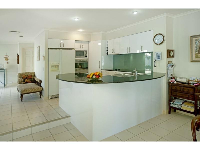 8877 Magnolia Drive East, Hope Island QLD 4212