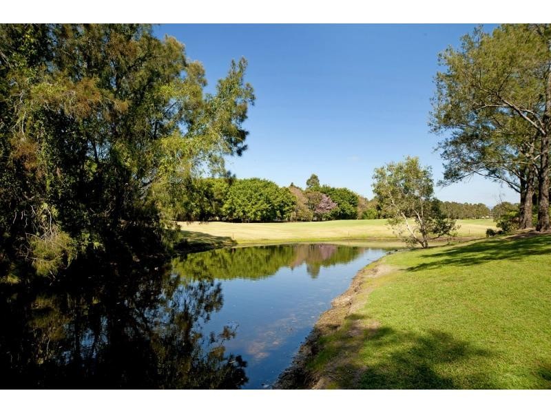 8877 Magnolia Drive East, Hope Island QLD 4212