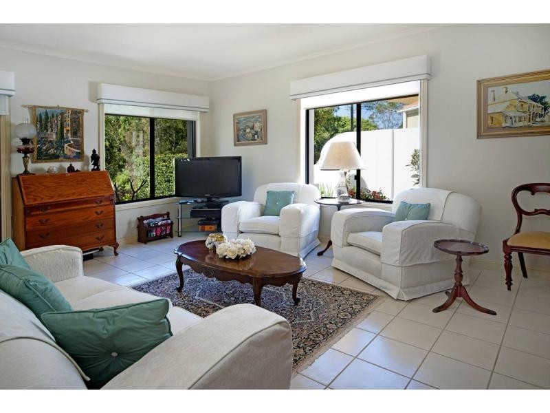 8877 Magnolia Drive East, Hope Island QLD 4212