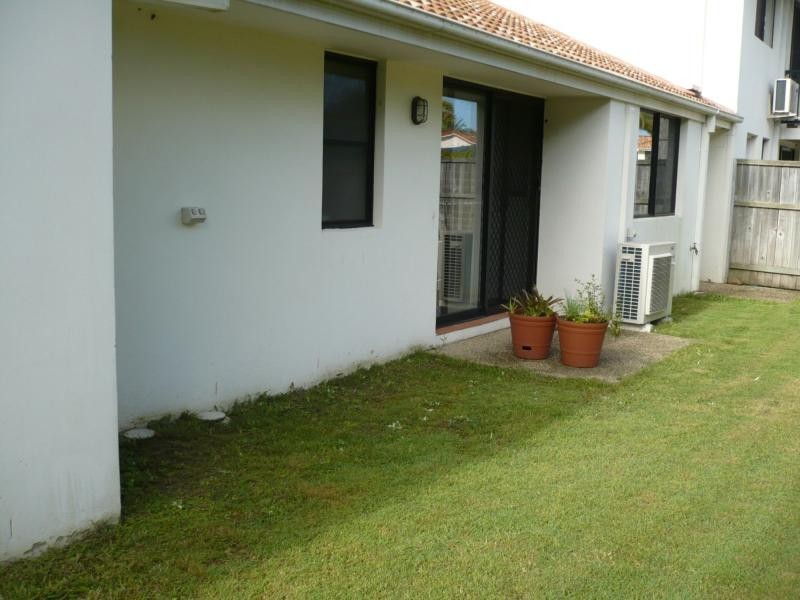 Coombabah QLD 4216