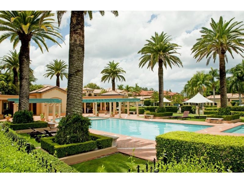 3216 Palladian Drive, Hope Island QLD 4212
