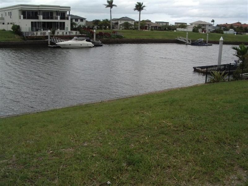 2205 Taromeo Court, Hope Island QLD 4212