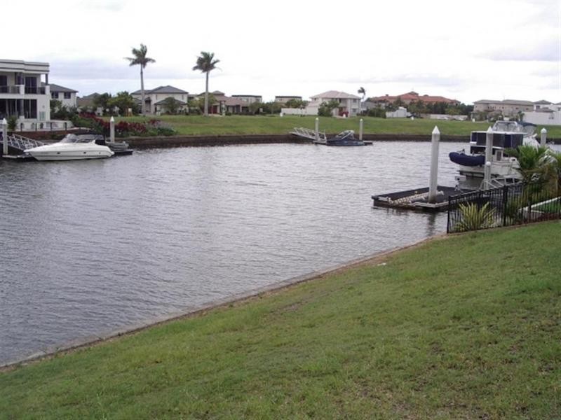 2205 Taromeo Court, Hope Island QLD 4212