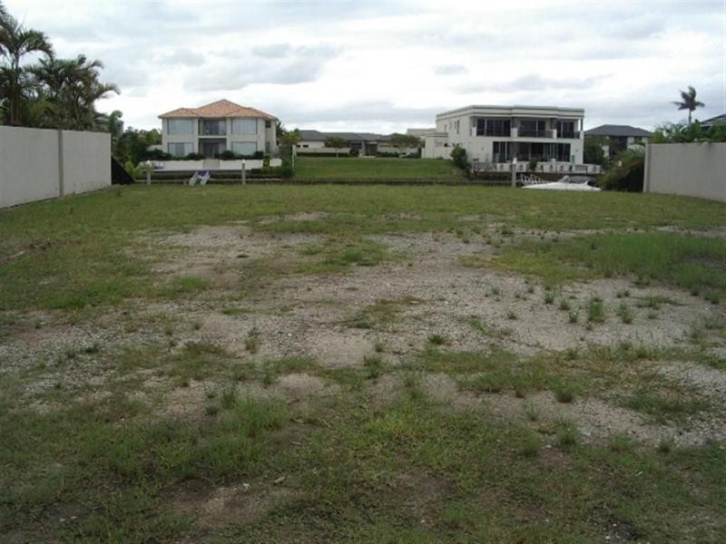 2205 Taromeo Court, Hope Island QLD 4212