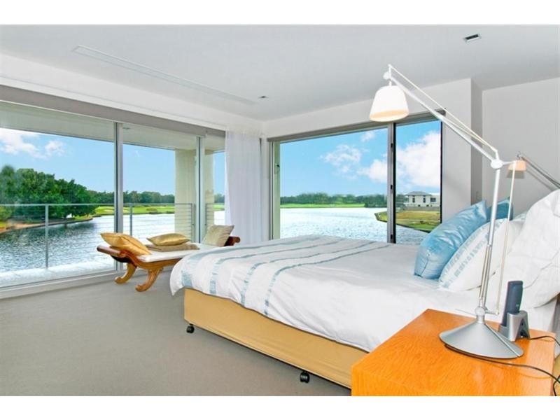 6184 Bolsena Circuit, Hope Island QLD 4212