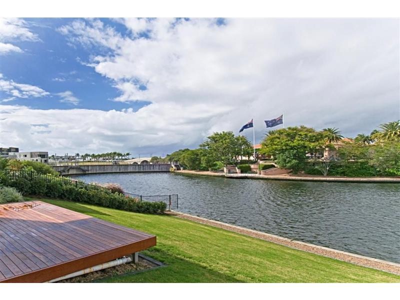6184 Bolsena Circuit, Hope Island QLD 4212