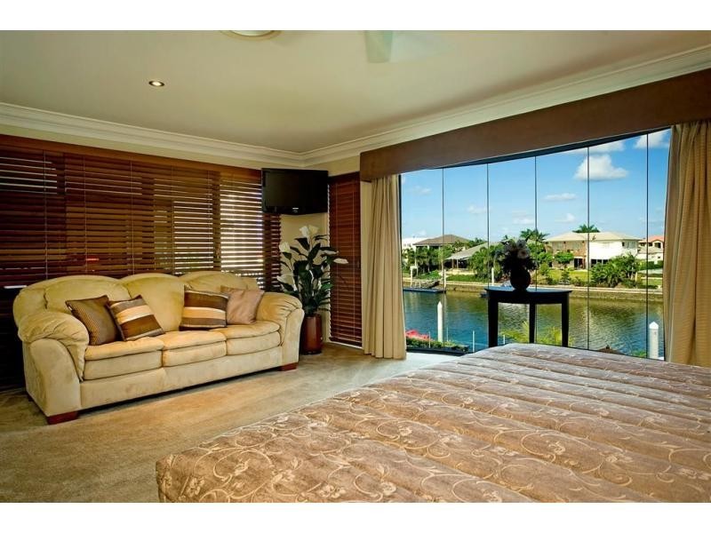 2322 Cressbrook Drive, Hope Island QLD 4212