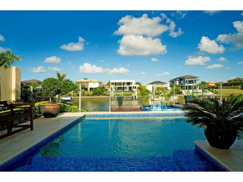 2322 Cressbrook Drive, Hope Island QLD 4212