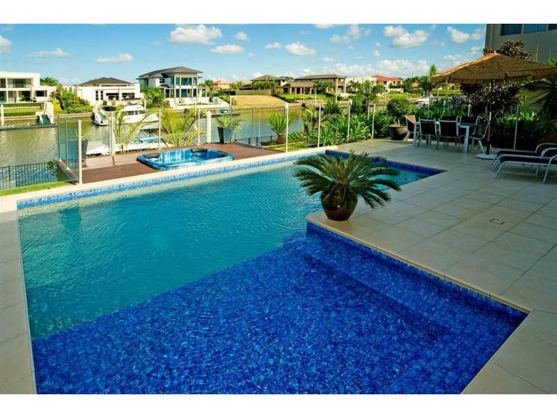 2322 Cressbrook Drive, Hope Island QLD 4212