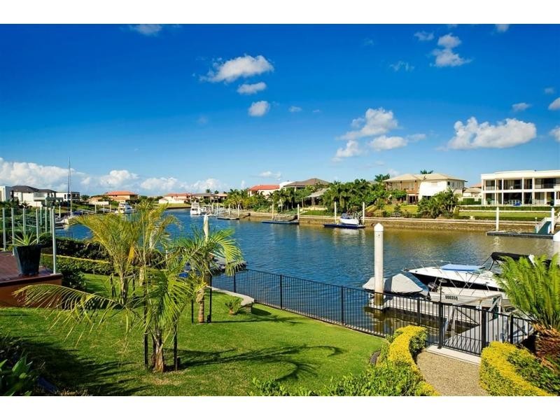 2322 Cressbrook Drive, Hope Island QLD 4212
